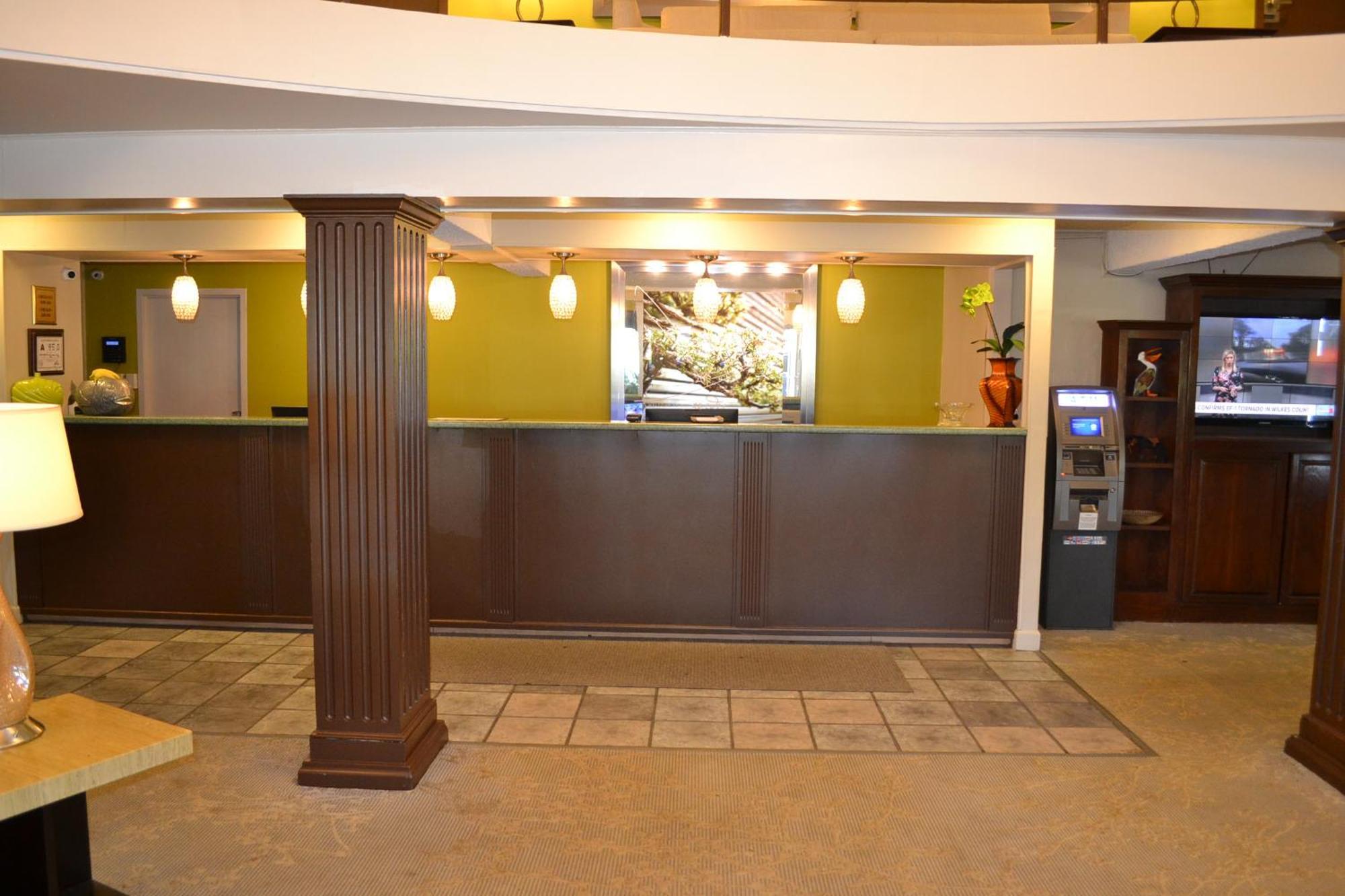 Econo Lodge&Suites Greensboro Exterior foto